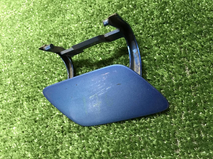 Крышка форсунки правая Mercedes A W176 (2012-2018)