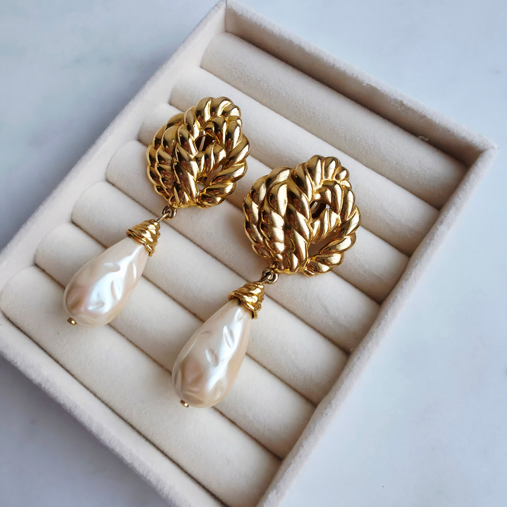 Клипсы Guy Laroche с жемчужиной