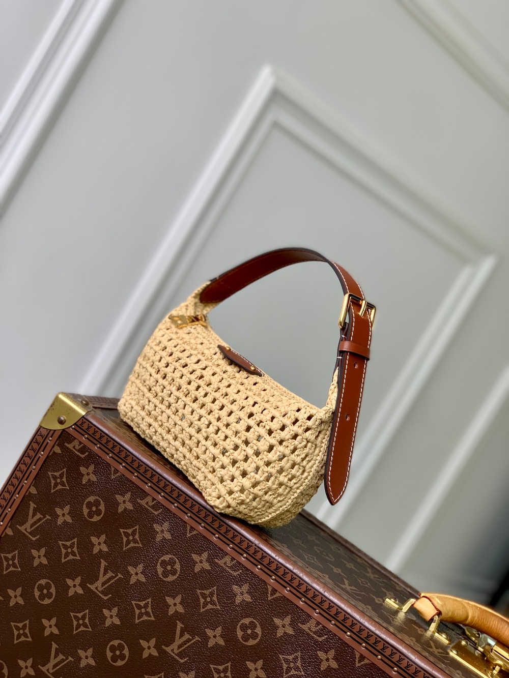 Louis Vuitton Hills Pochette