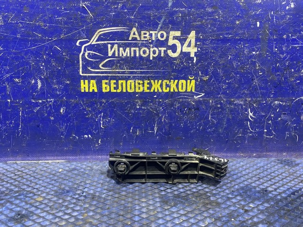 Крепление бампера переднее правое Honda CRV 2006-2011