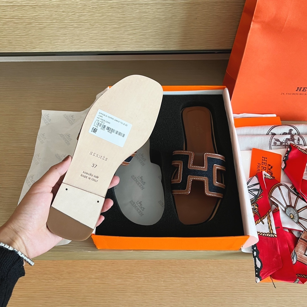 Hermes Oran Sandal