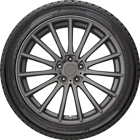 Yokohama W.Drive V905 225/45 R19 96V XL