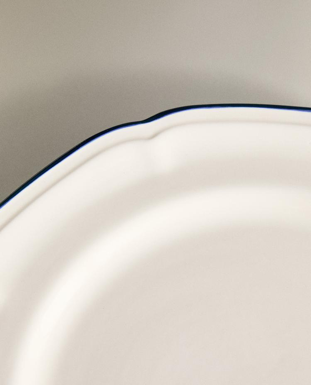 ZARA HOME ТАРЕЛКА С КАЙМОЙ, СИНИЙ