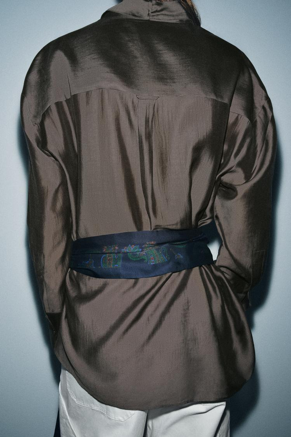 ZARA РУБАШКА С КАРМАНАМИ И ЗАВЯЗКАМИ — ZW COLLECTION, СЕРОВАТО-КОРИЧНЕВЫЙ