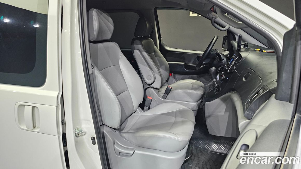 Hyundai The New Grand Starex Van 5인승 (12.2020)
