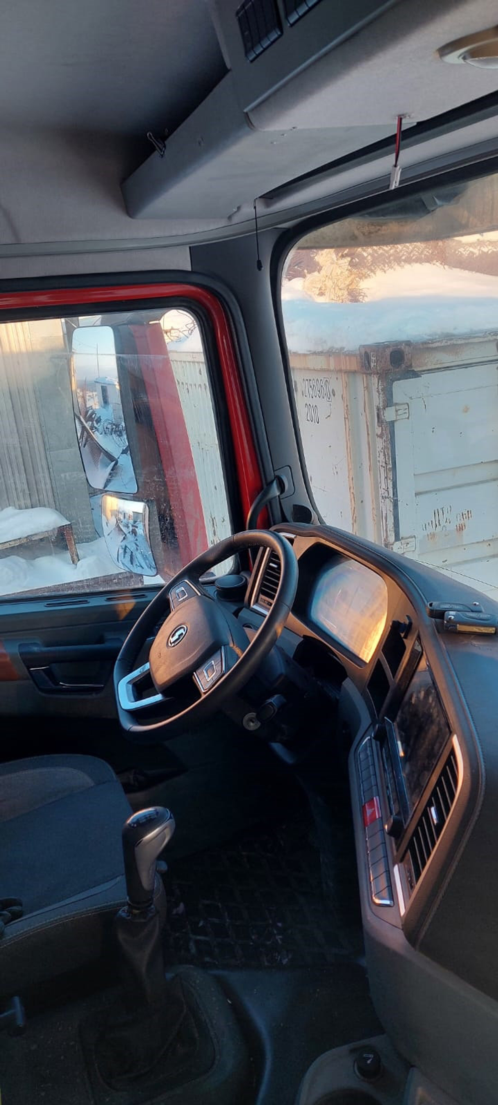 Shacman (Shaanxi) SX* 8x4 Самосвал SX331863366 (Дизельный, 12,5 л, 544 л.с., МТ)