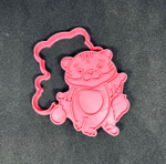 Вырубка пластиковая штамп Тигр с елочной игрушкой (10 см)