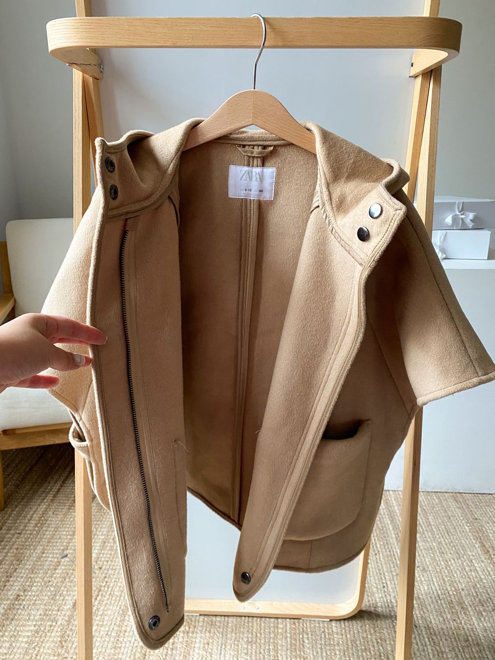 Шерстяной кейп Zara, 140