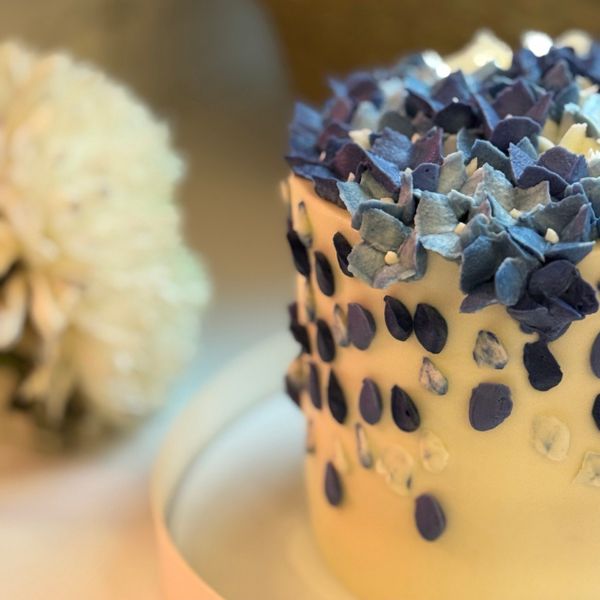 Торт на заказ от «Цветочного кондитера» — подарок, который впечатляет 🌸🍰