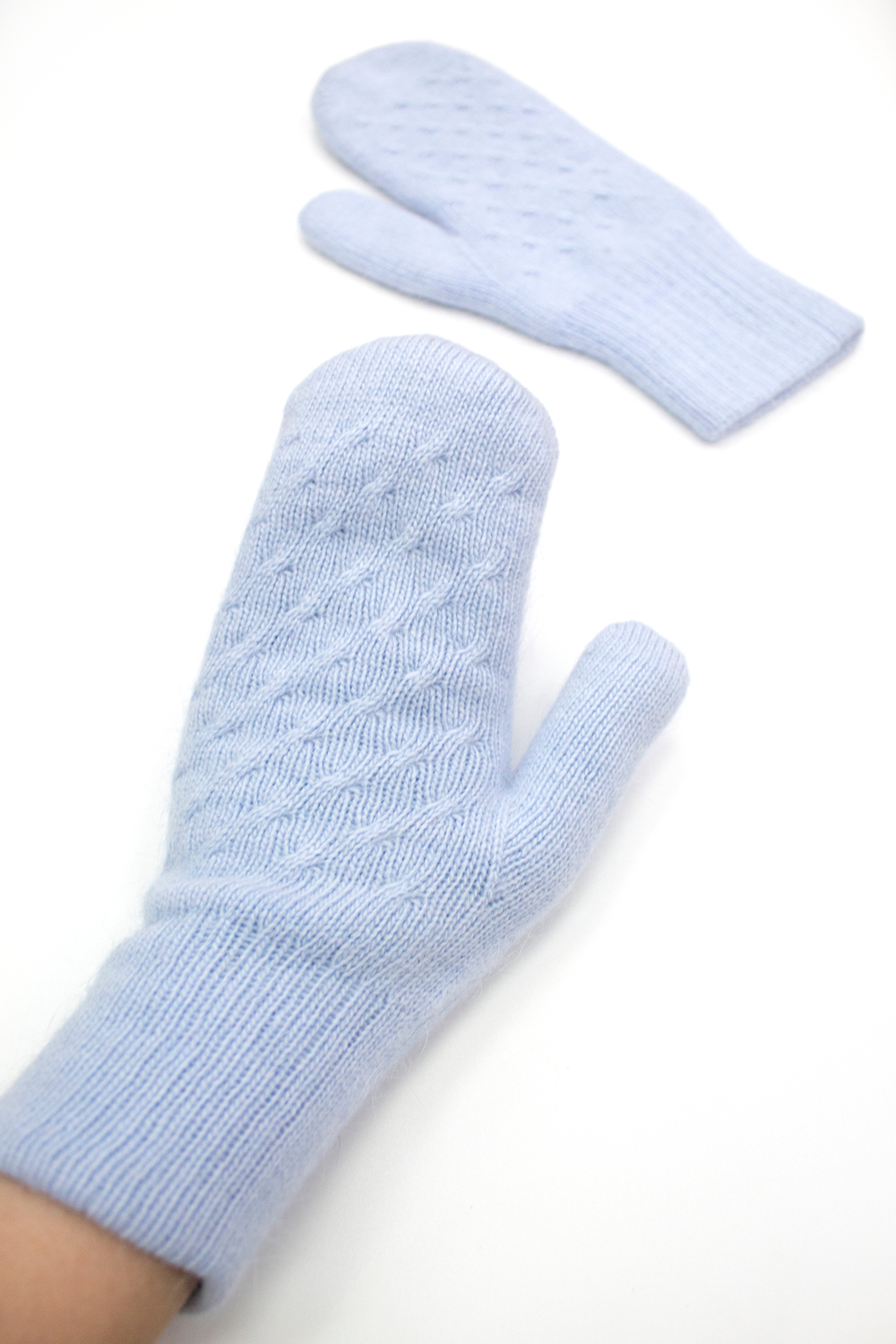 Варежки В013-04 голубые