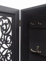 Ключница настенная в прихожую закрытая