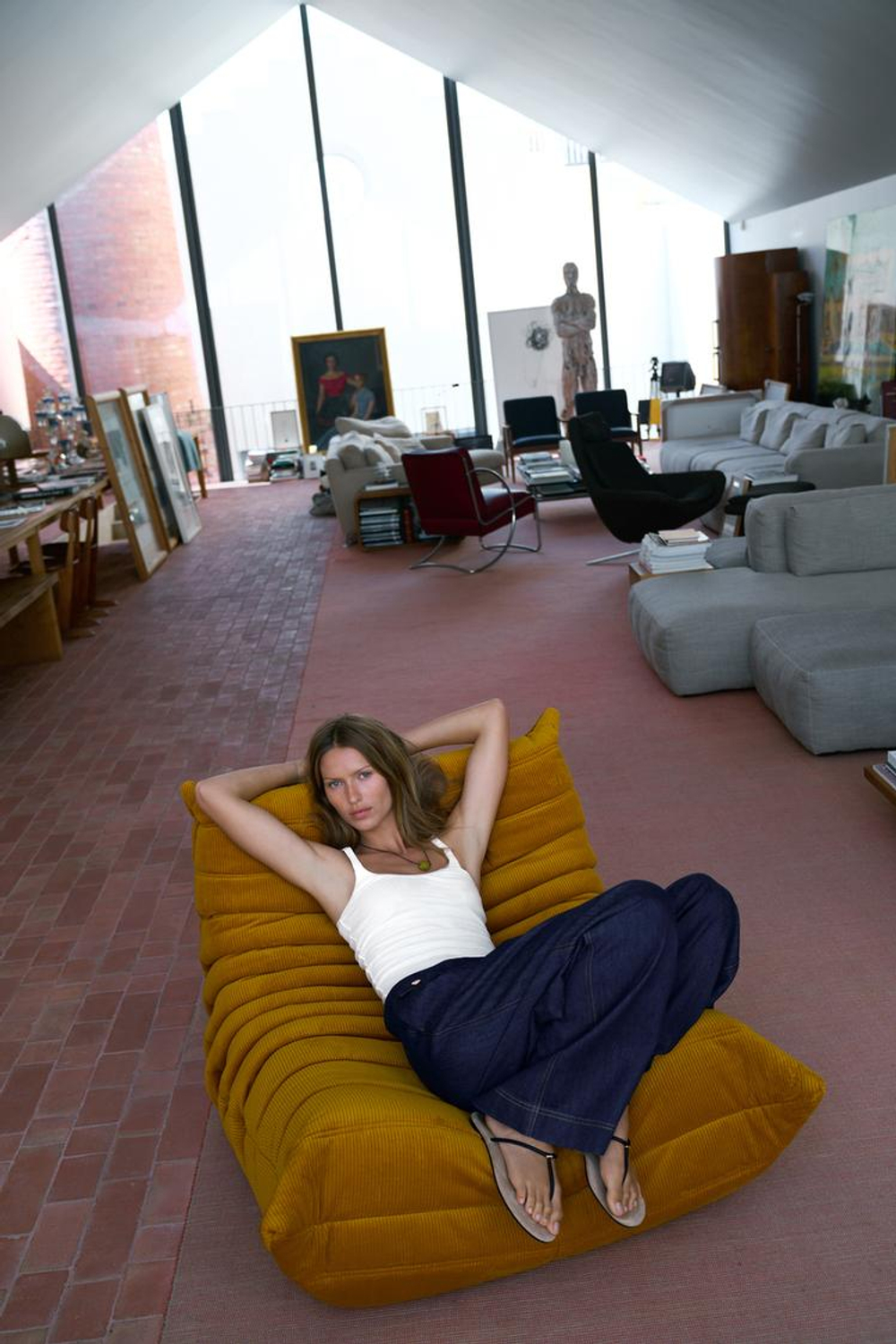 ZARA ШИРОКИЕ БРЮКИ С ЗАЩИПАМИ, СИНИЙ