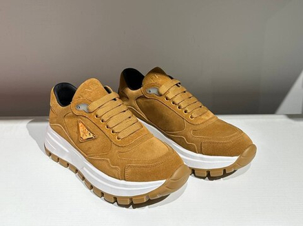 Кроссовки Prada