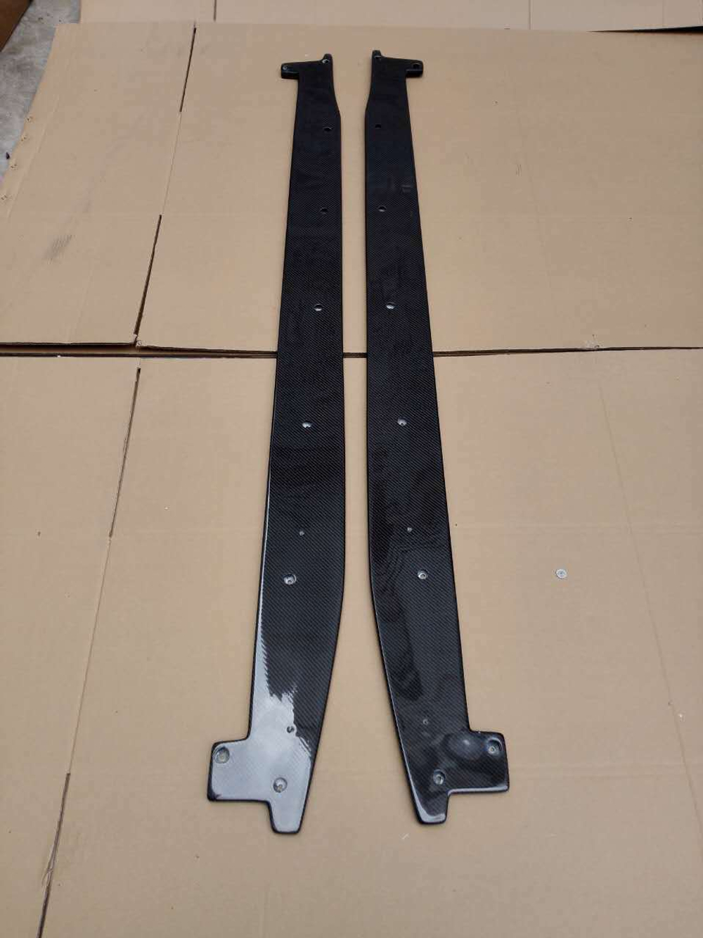 Карбоновые боковые юбки для AUDI R8 TYPE 42 2006-2016 Ауди обвес