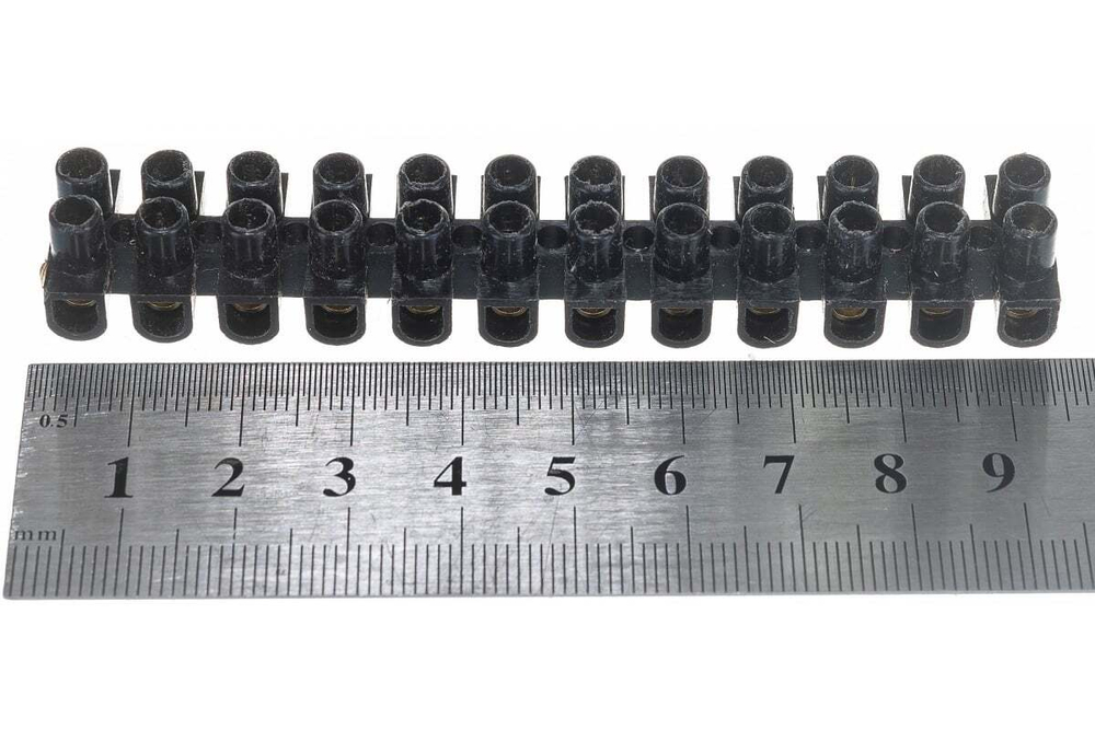 Клеммная колодка винтовая KВ-4 (1,5-4 мм²), ток 3 A, полипропилен черный (ЗВИ) REXANT