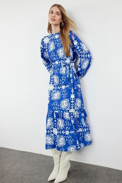 Темно-синее плетеное платье с цветочным принтом и поясом TCTAW24EB00113