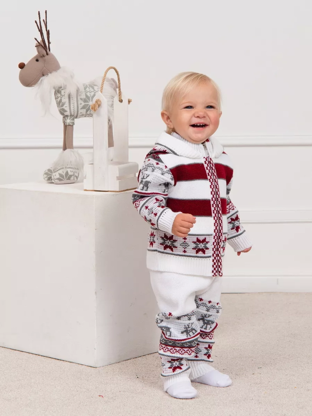 Костюм вязаный