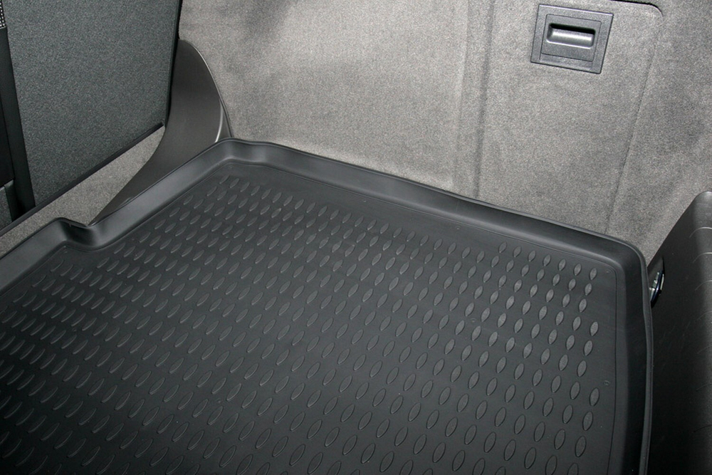 Коврик в багажник для OPEL Vectra 2002-2008, хэтчбек (полиуретан) арт.NLC.37.16.B11
