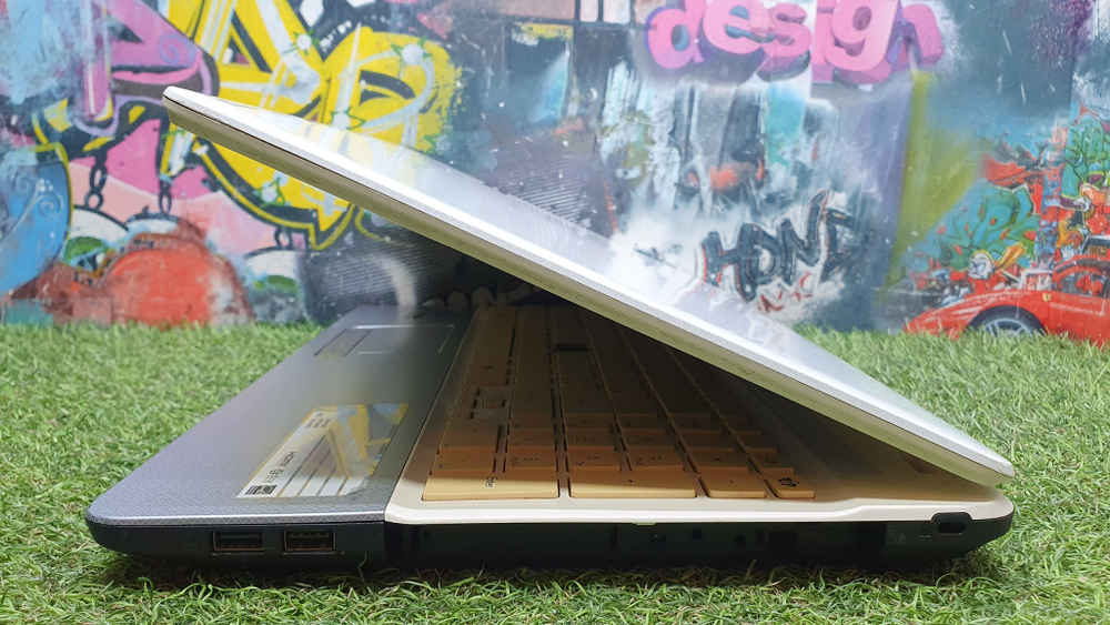 Ноутбук PackardBell i5/4Gb/GT 540M 1Gb