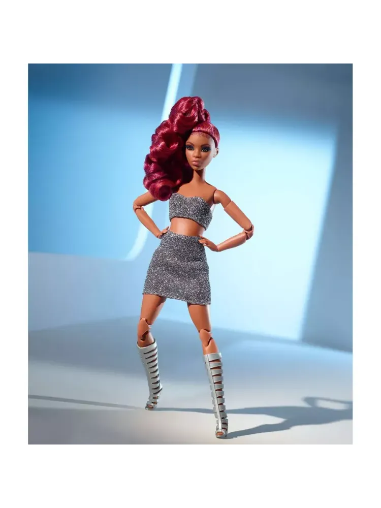 Кукла Looks c высоким хвостом HCB77