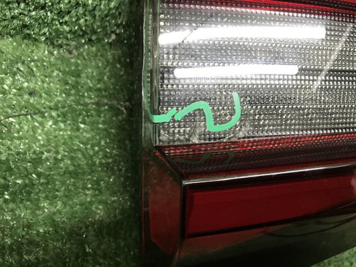 Фонарь левый внутренний BMW X5 G05 (2018-2023)