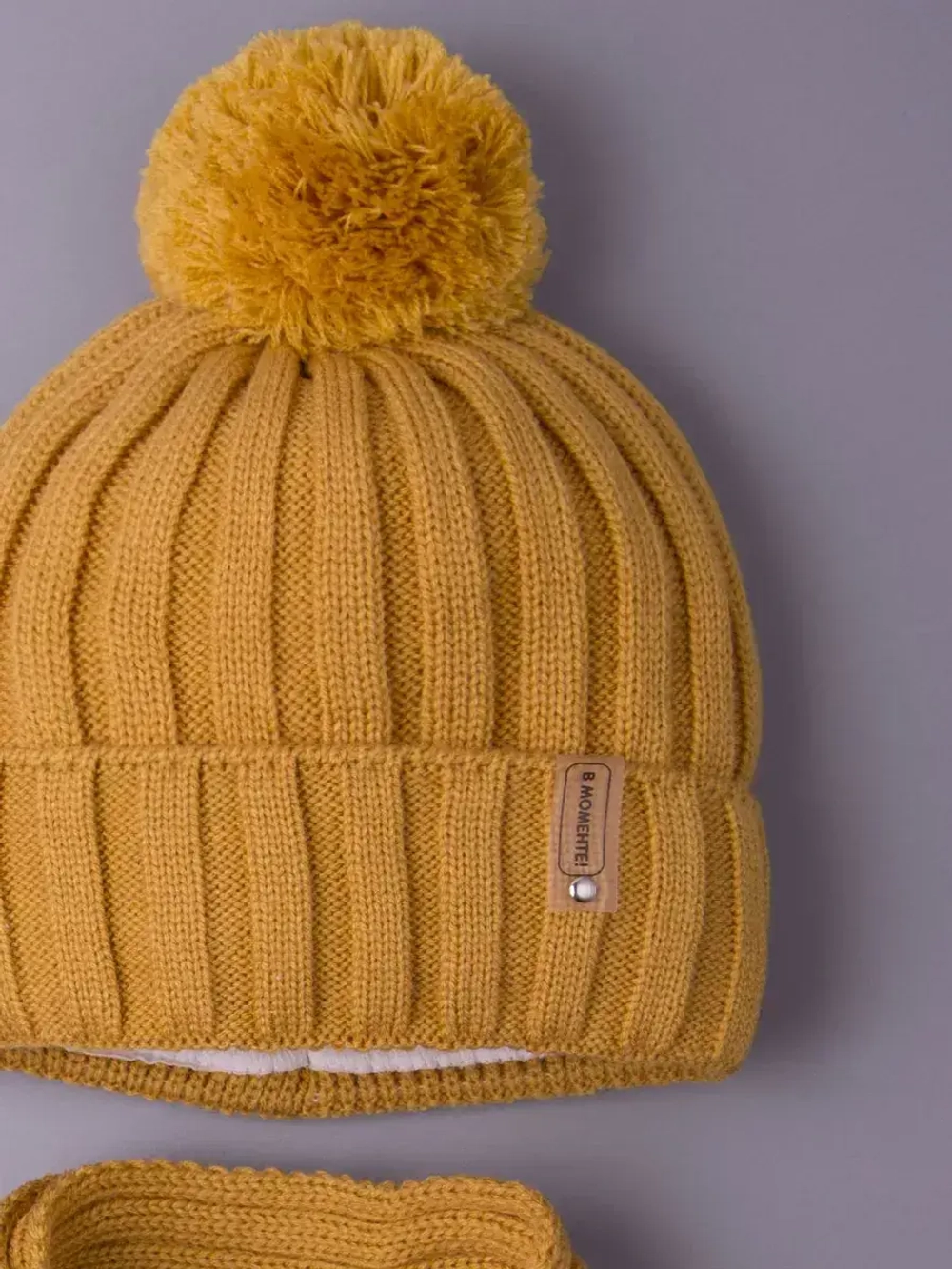 Шапка детская осенняя и шарф