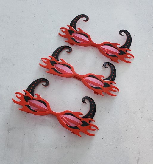 Очки Черт жёлтые с зелёным