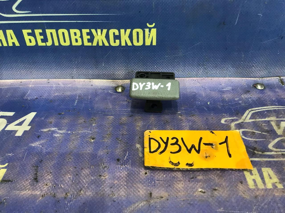 Бардачок пассажирский MAZDA DEMIO 2003