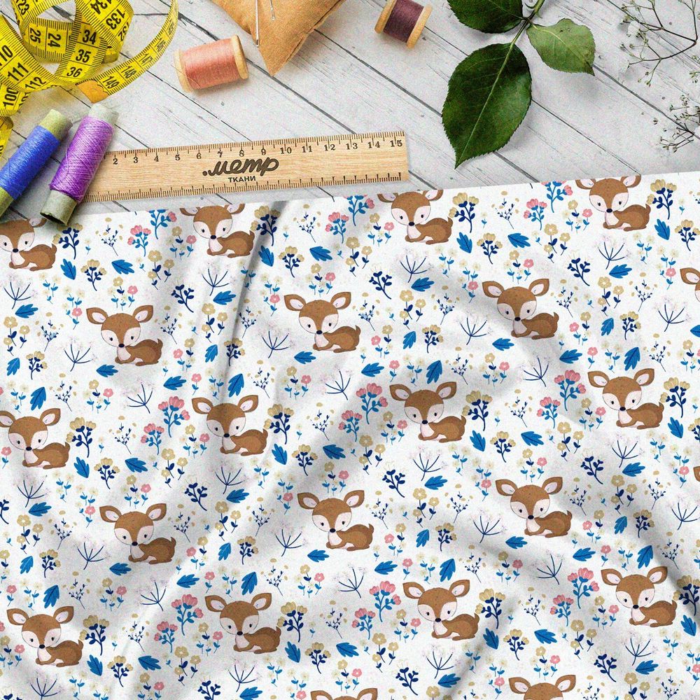 Ткань футер 2-х нитка маленькие оленята в траве на белом фоне