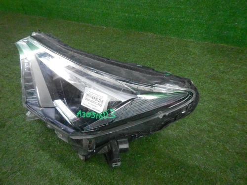 Фара левая Toyota Rav 4 CA40 (2015-2019) LED