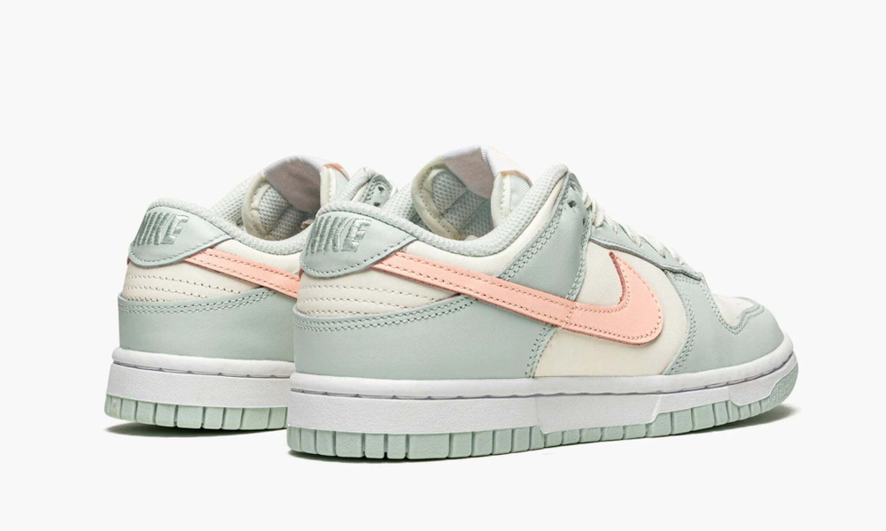Nike Dunk Low WMNS "Barely Green"