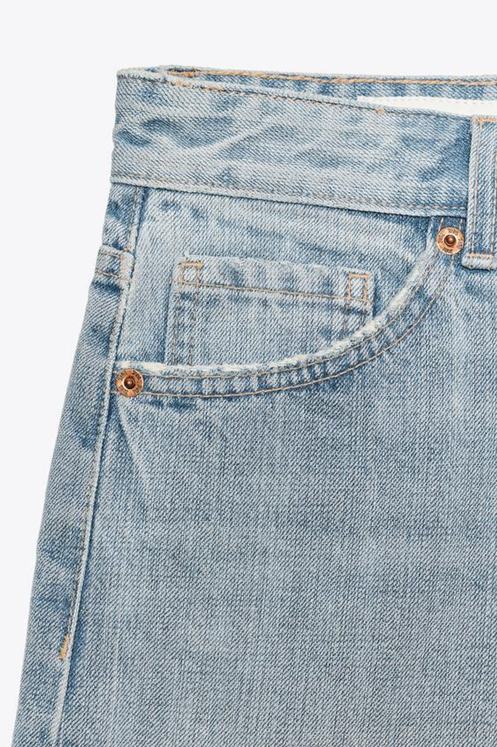 ZARА ДЖИНСОВЫЕ БЕРМУДЫ TRF СО СРЕДНЕЙ ПОСАДКОЙ И ДЫРАМИ, ГОЛУБОЙ