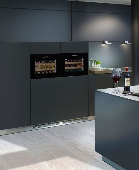 Винный холодильник Liebherr WKEgb 582-26 001