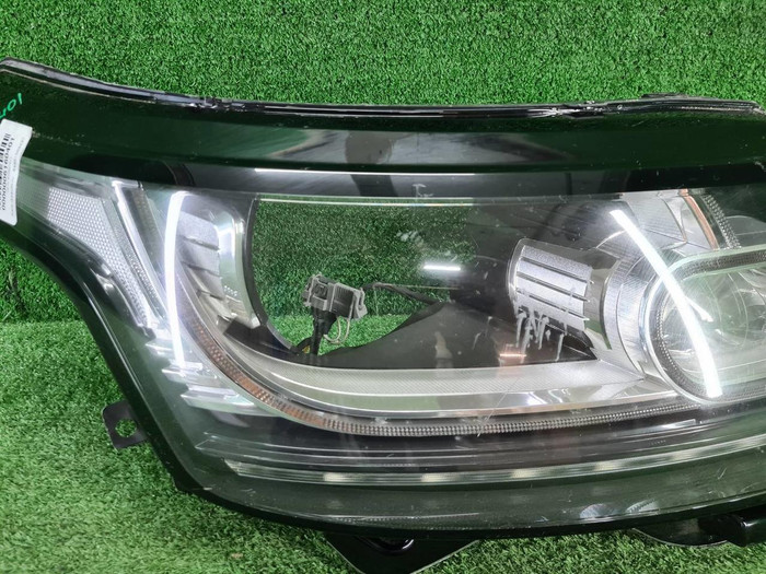 Битая Фара правая Range Rover Vogue 4 L405 12-17 ксенон