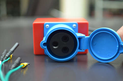 Блок с розеткой для параллельного подключения генераторов HND GE2200Ji