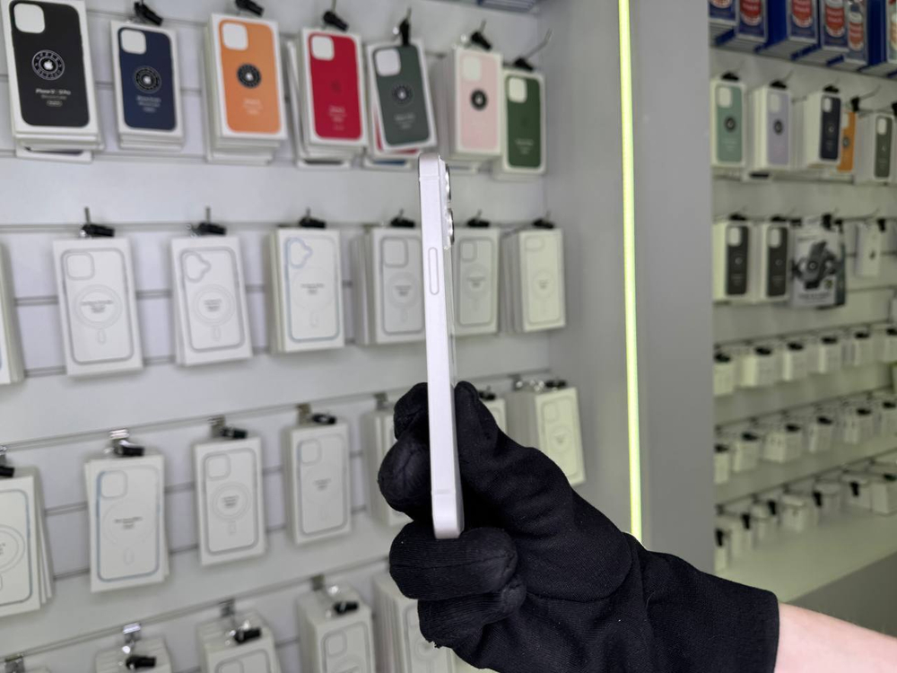 iPhone 13, 256 ГБ б/у