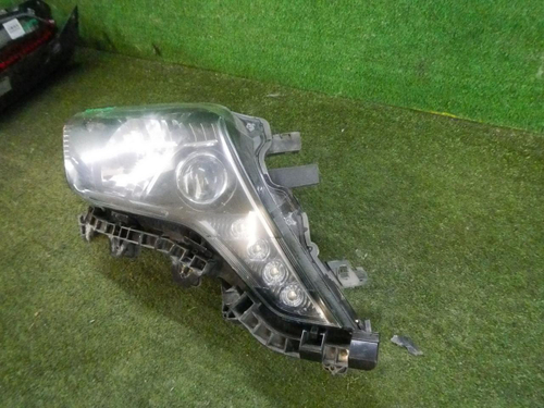 Фара правая Toyota Land Cruiser Prado 150 (2013-2017) LED Black Style