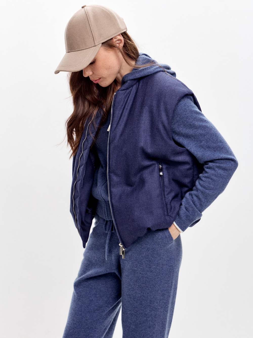 Жилет на молнии из шерсти