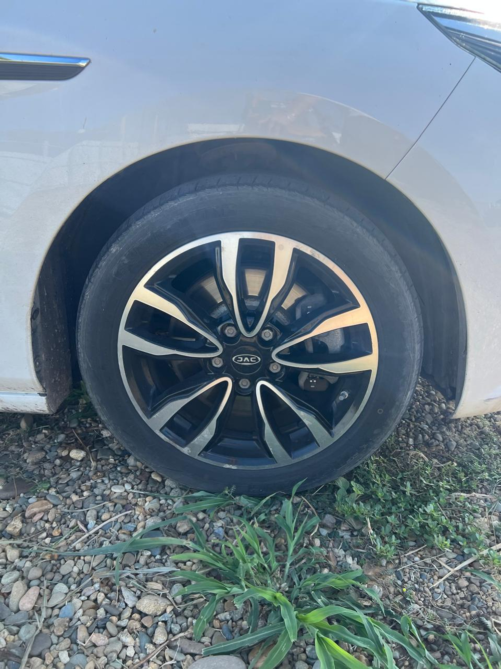 JAC J7 Luxury 1.5T CVT