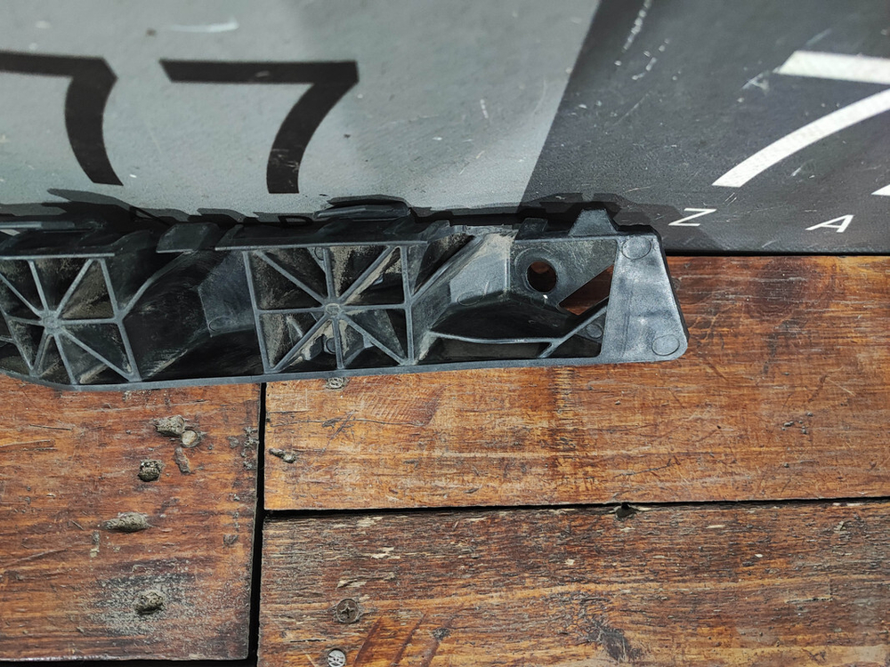 Кронштейн переднего бампера Kia Sportage 4 (QL) 16-22 Б/У Оригинал 86516F1000