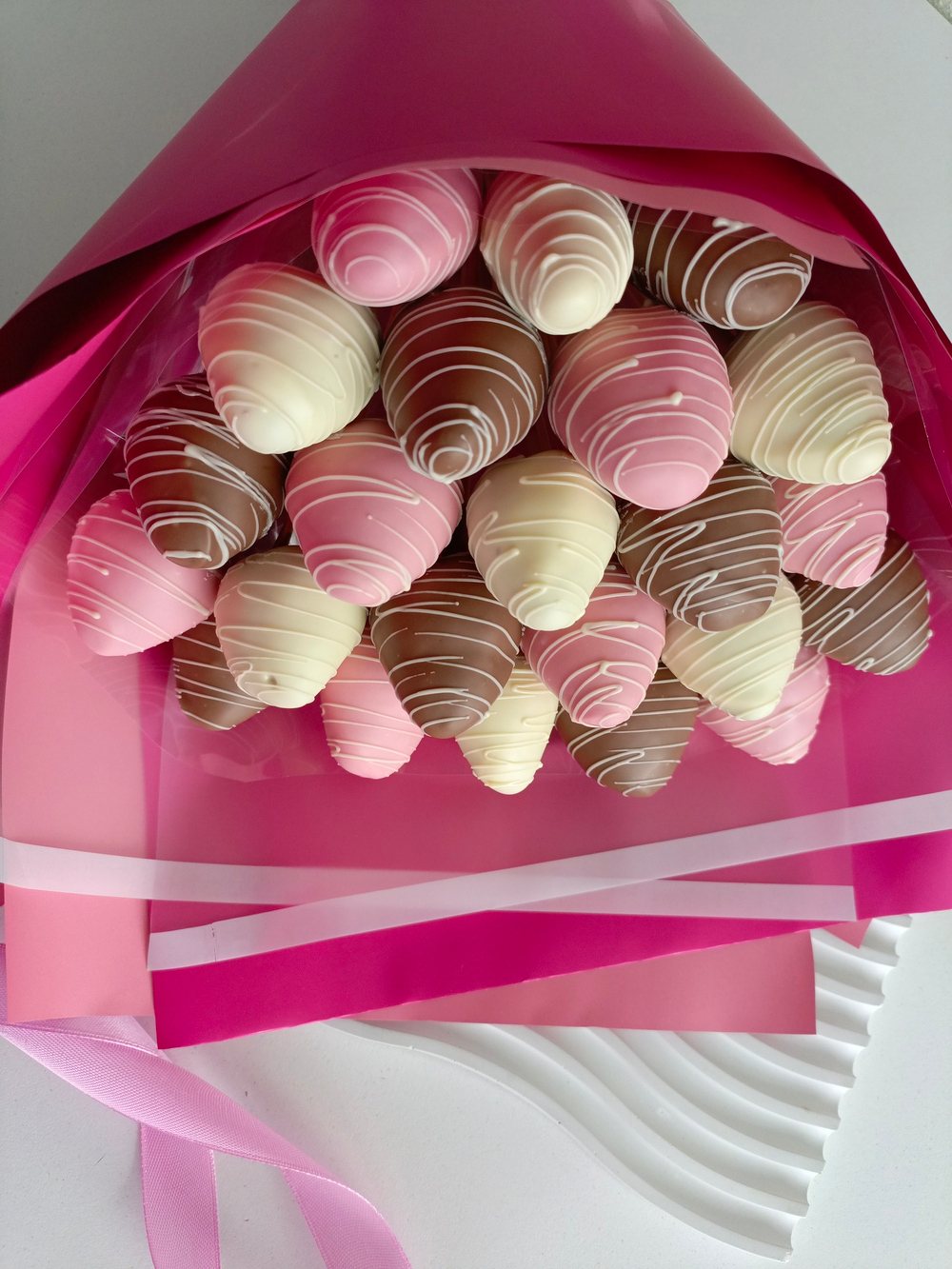 Букет из клубники в шоколаде "Ассорти"