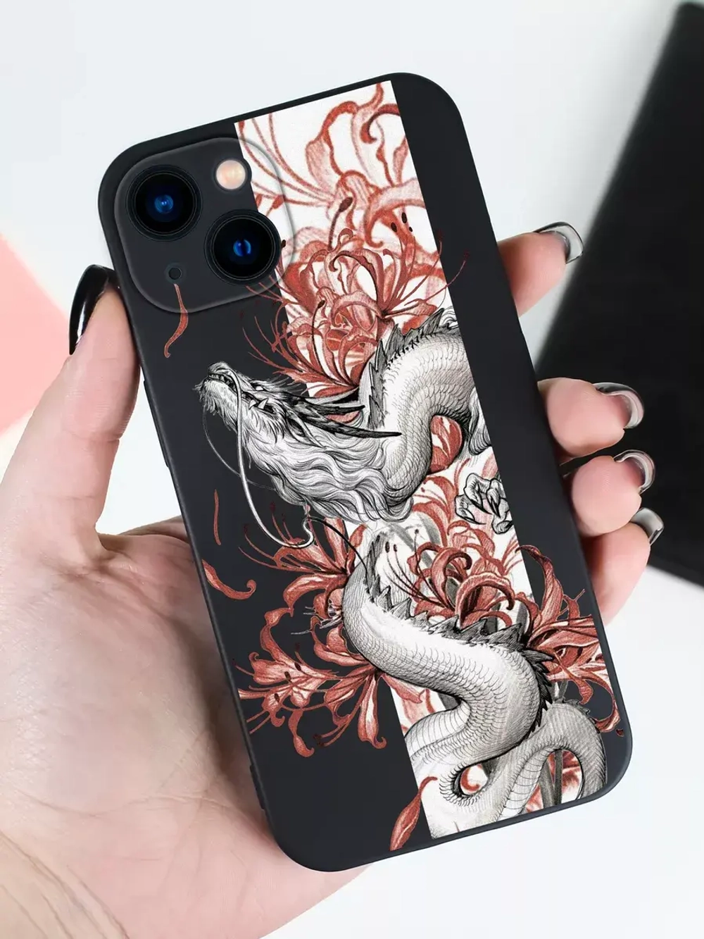 Чехол на iPhone 15 с принтом