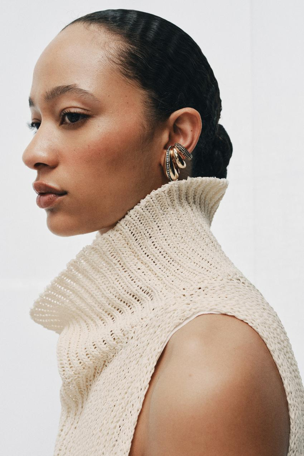 ZARA МАКСИ-СЕРЬГИ-КАФФЫ СО СТРАЗАМИ, ЗОЛОТИСТЫЙ