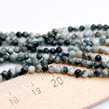 Кошачий глаз кварцевый граненый бусины, размер около 3,1-3,3 мм, цена за отрезок 19 см (1/2 нити)