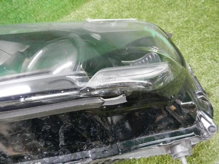 Битая Фара левая Porsche Taycan (2019-н.в.) LED