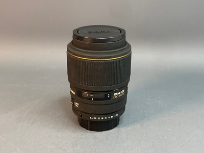Sigma AF 105mm f/2.8 EX DG Macro Pentax K