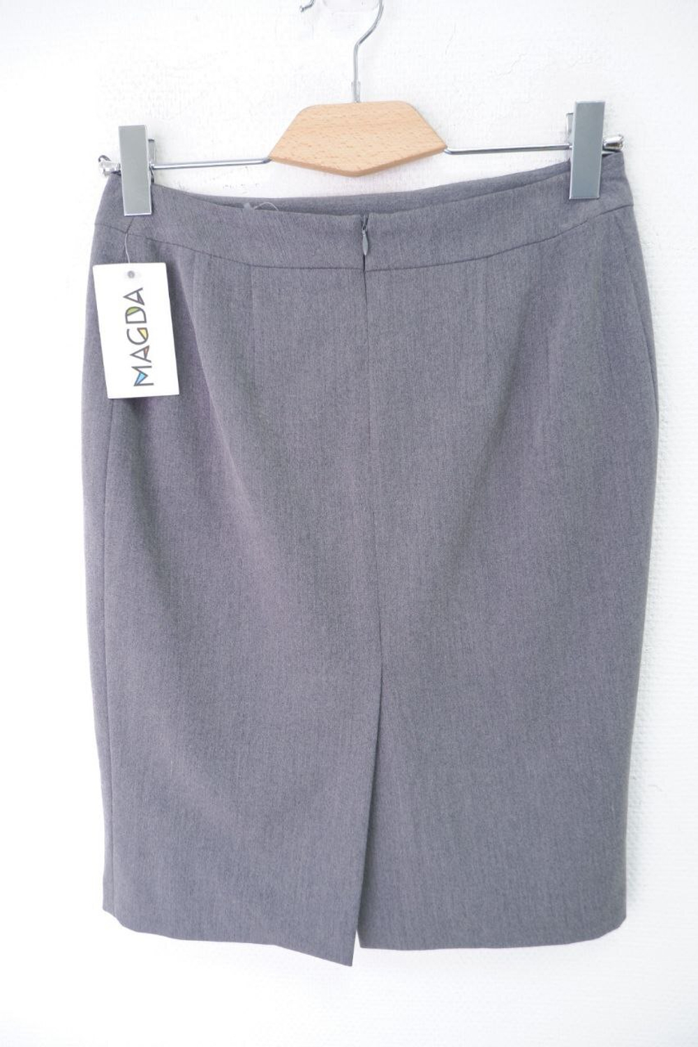 Юбка Magda темно-серая 44 размер, новая