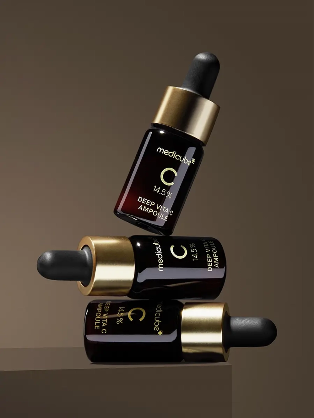 Medicube Концентрированная сыворотка с 14.5% витамина С против пигментации Deep Vita C Ampoule 2.0 10 гр х 3 шт