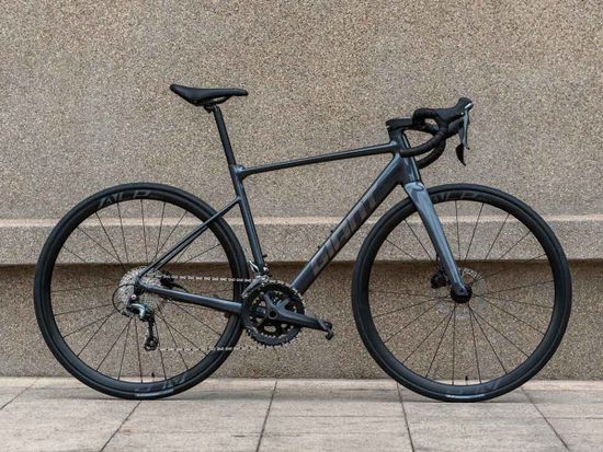 Шоссейный велосипед Giant PCR LTD 2 (2026)