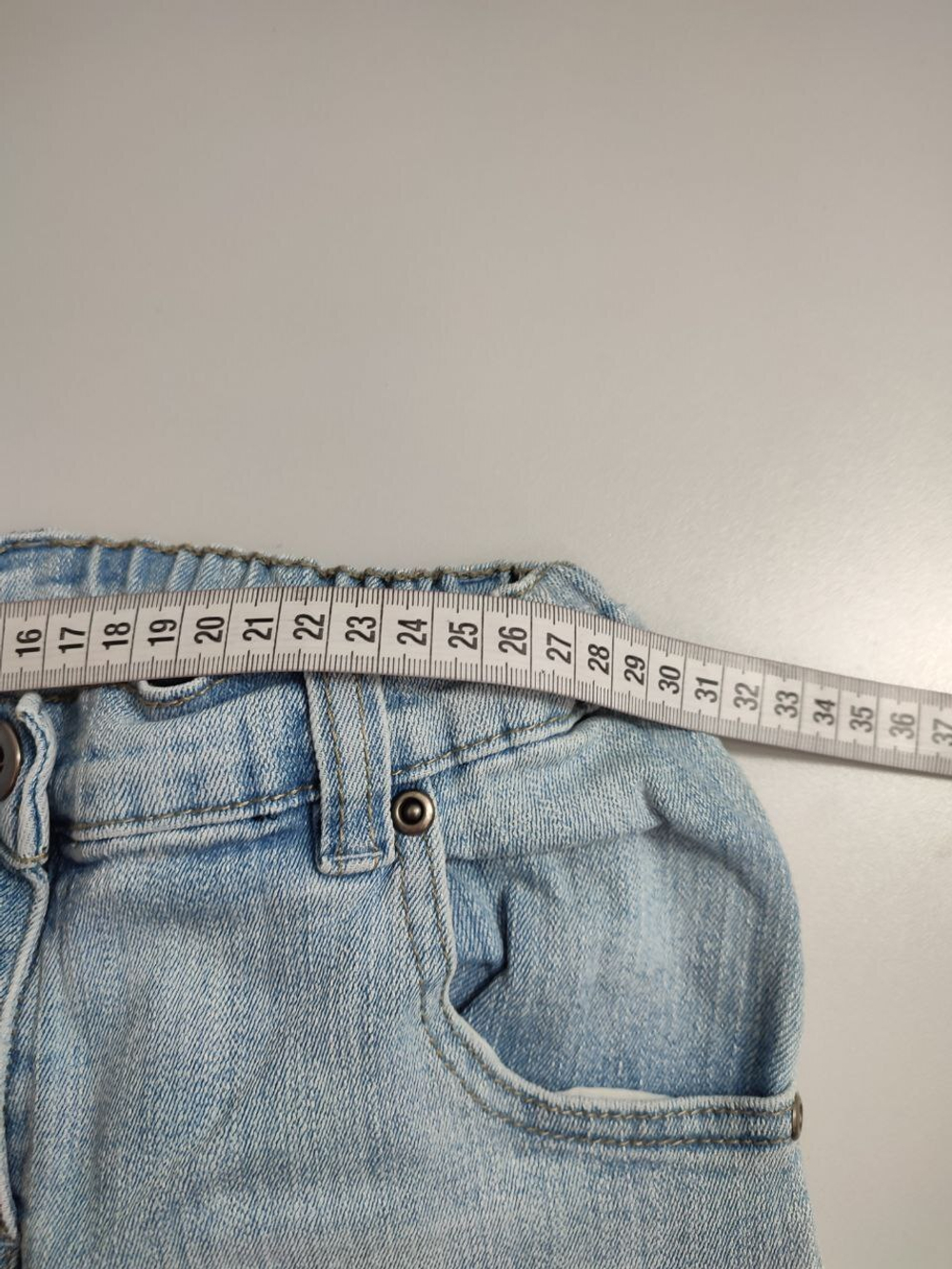 Джинсы Toutcomptefait светлые на 10 лет